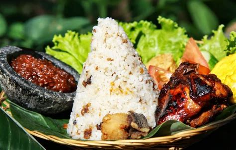 Makanan Khas Jawa Tengah Jenis Makanan yang Disediakan di Dieng Culture Festival
